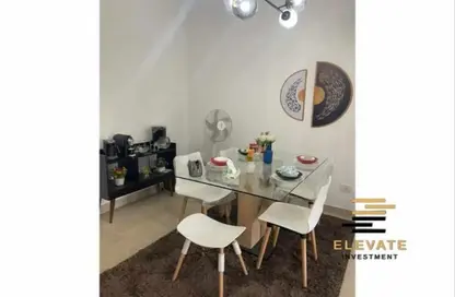 شقة - 3 غرف نوم - 2 حمامات للايجار في مون ريزيدنس - فيفث سكوير - التجمع الخامس - مدينة القاهرة الجديدة - القاهرة