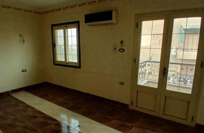 Apartment - 3 Bedrooms - 1 Bathroom for rent in Khalf Hadayek El Obour St. - Roxy - Heliopolis - Masr El Gedida - Cairo