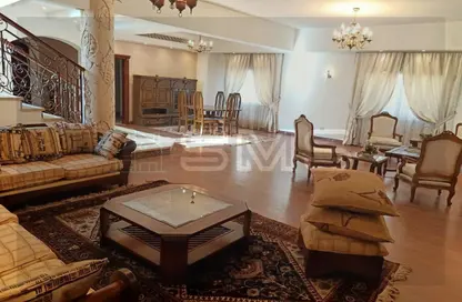 فيلا - 6 غرف نوم - 6 حمامات للايجار في جراند ريزيدنس - المستثمرين الجنوبية - مدينة القاهرة الجديدة - القاهرة