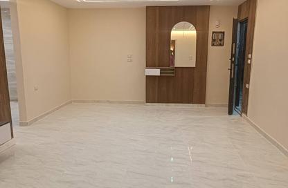 Apartment - 3 Bedrooms - 1 Bathroom for sale in Gate 2 - Ahmose - Hadayek El Ahram - Giza Apartment - 3 Bedrooms - 1 Bathroom for sale in Gate 2 - Ahmose - Hadayek El Ahram - Giza