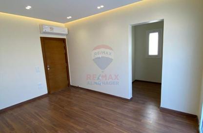 Apartment - 3 Bedrooms - 3 Bathrooms for rent in Garden Residence - Hyde Park - New Cairo City - Cairo
