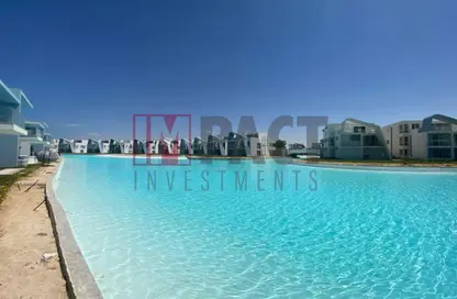 شاليه - 3 غرف نوم - 3 حمامات للبيع في ازها الساحل الشمالي - راس الحكمة - الساحل الشمالي