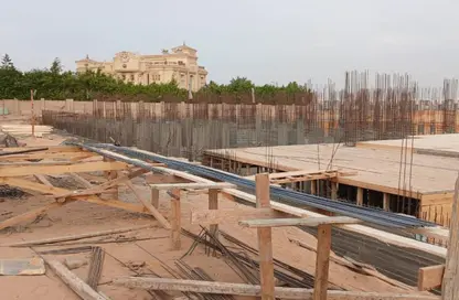 Apartment - 2 Bedrooms - 2 Bathrooms for sale in Street 10 - 11th District - Sheikh Zayed City - Giza