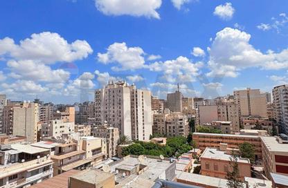 شقة - 3 غرف نوم - 2 حمامات للبيع في شارع ابراهيم حلمي - رشدي - حي شرق - الاسكندرية