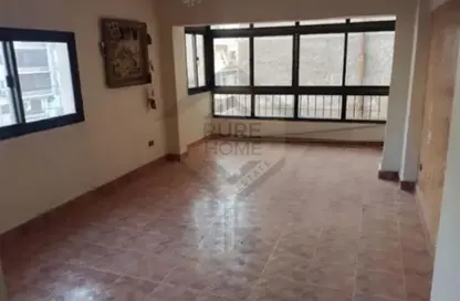 Apartment - 2 Bedrooms - 1 Bathroom for rent in Smouha Square - Smouha - Hay Sharq - Alexandria