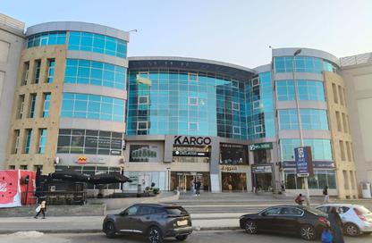 مطعم - استوديو - 2 حمامات للبيع في ريتزي - شارع الشباب - الشيخ زايد - الجيزة