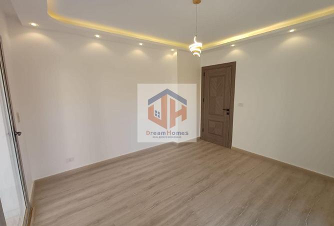 77608027 - Property Image 3