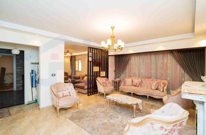 Apartment - 4 Bedrooms - 2 Bathrooms for sale in El Shatby - Hay Wasat - Alexandria