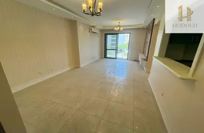 Apartment - 2 Bedrooms - 2 Bathrooms for sale in Eastown - 5th Settlement Compounds - The 5th Settlement - New Cairo City - Cairo