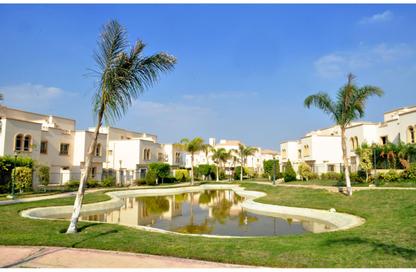 Villa - 4 Bedrooms - 4 Bathrooms for sale in Greens - 6th District - Sheikh Zayed City - Giza