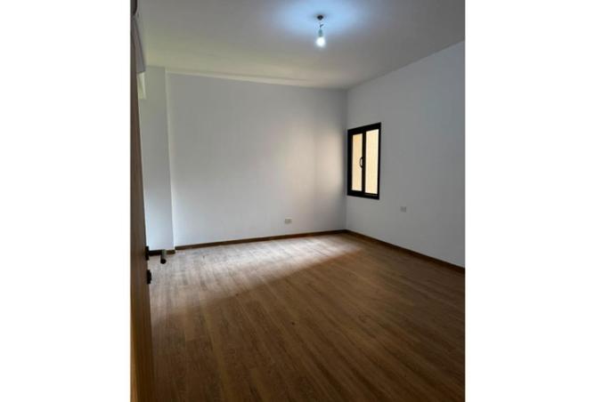 83684692 - Property Image 2