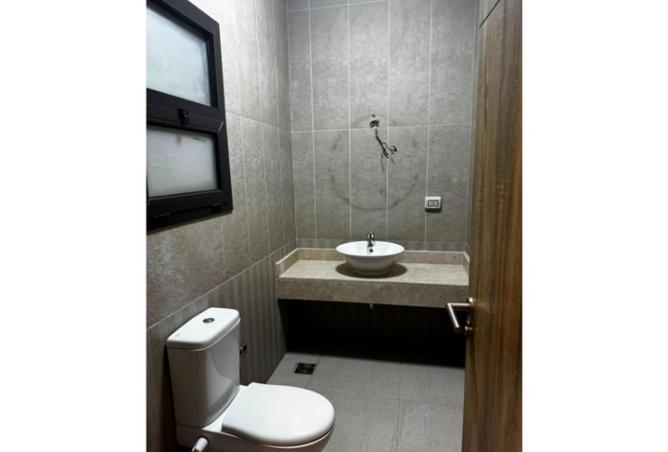 83684692 - Property Image 3