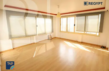 مساحات مكتبية - 4 غرف نوم - 2 حمامات للايجار في شارع 217 - دجلة - حي المعادي - القاهرة