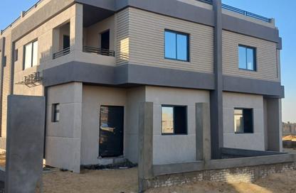 Villa - 5 Bedrooms - 5 Bathrooms for sale in Hood 4 Side St. - Green Belt - 6 October City - Giza