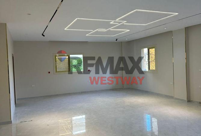 106849239 - Property Main Image