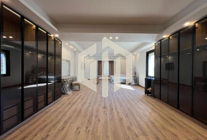 8712589 - Property Image 2