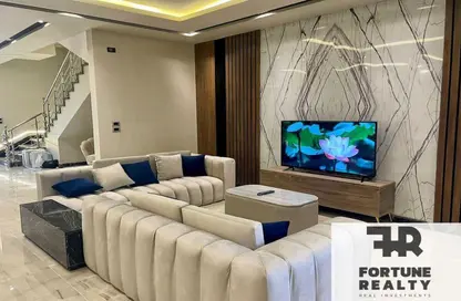 Villa - 4 Bedrooms - 5 Bathrooms for rent in Layan Residence - 5th Settlement Compounds - The 5th Settlement - New Cairo City - Cairo