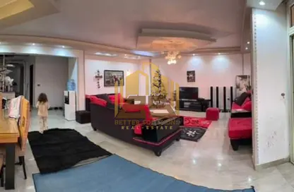 شقة - 3 غرف نوم - 3 حمامات للبيع في الحي الاول - مدينة العبور - القليوبية