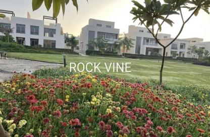 Villa - 5 Bedrooms - 4 Bathrooms for sale in O West - 6 October Compounds - 6 October City - Giza