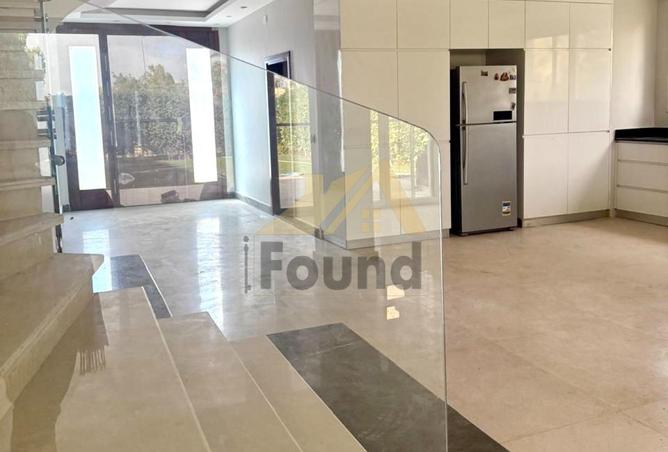 8589230 - Property Image 2