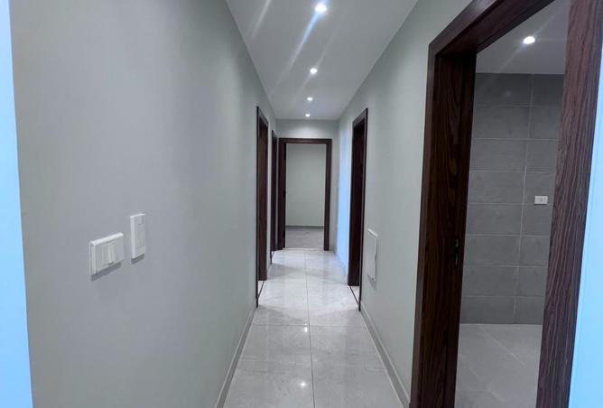 93245401 - Property Image 3