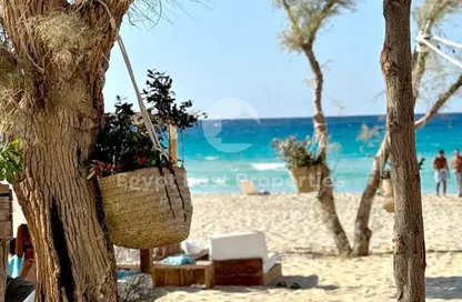 شاليه - 2 غرف نوم - 2 حمامات للبيع في دايركشن وايت - راس الحكمة - الساحل الشمالي شاليه - 2 غرف نوم - 2 حمامات للبيع في دايركشن وايت - راس الحكمة - الساحل الشمالي