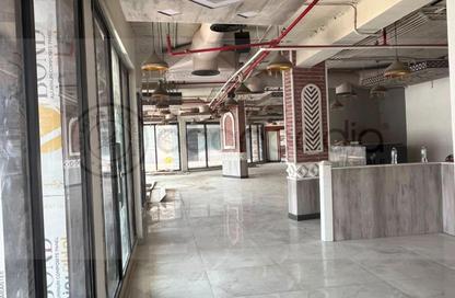 محل تجاري - استوديو - 1 للايجار في شارع مجمع البنوك - شارع التسعين الجنوبي - التجمع الخامس - مدينة القاهرة الجديدة - القاهرة