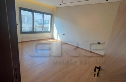 Apartment - 3 - 2 for sale in Eastown - 5th Settlement Compounds - The 5th Settlement - New Cairo City - Cairo