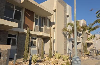 Townhouse - 3 Bedrooms - 3 Bathrooms for sale in Al Maqsad - New Capital Compounds - New Capital City - Cairo Townhouse - 3 Bedrooms - 3 Bathrooms for sale in Al Maqsad - New Capital Compounds - New Capital City - Cairo