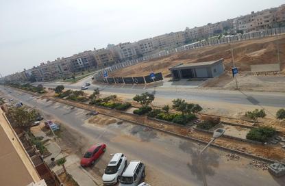 Apartment - 3 Bedrooms - 3 Bathrooms for sale in 6th Area East - Shorouk City - Cairo