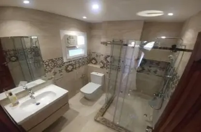 Apartment - 3 Bedrooms - 2 Bathrooms for sale in Mahmoud Azmy St. - Zamalek - Cairo