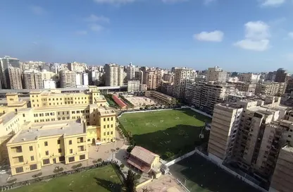 شقة - 3 غرف نوم - 2 حمامات للبيع في لوران - حي شرق - الاسكندرية