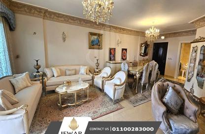 شقة - 3 غرف نوم - 3 حمامات للايجار في شارع نادى سموحة الرياضى - سموحة - حي شرق - الاسكندرية