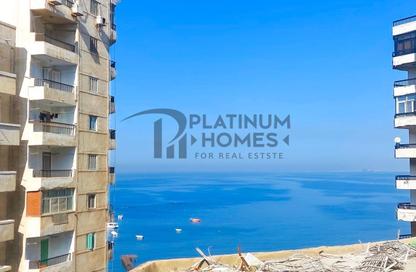 Apartment - 3 Bedrooms - 3 Bathrooms for sale in Khaled Ibn Al Walid St. - Miami - Hay Awal El Montazah - Alexandria
