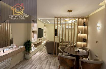 Apartment - 2 Bedrooms - 1 Bathroom for rent in Royal Maxim - 5th Settlement Compounds - The 5th Settlement - New Cairo City - Cairo