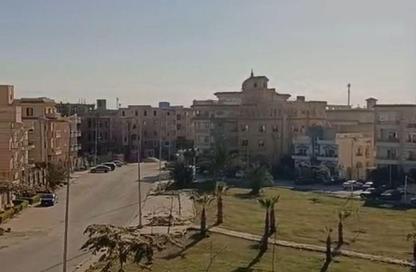 Apartment - 3 Bedrooms - 2 Bathrooms for sale in West Somid - 6 October City - Giza