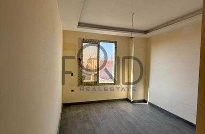 Apartment - 3 Bedrooms - 2 Bathrooms for sale in Mohamed Naguib Axis - Abou El Houl - New Cairo City - Cairo