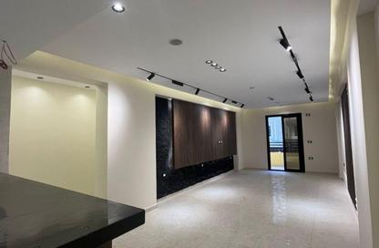 Apartment - 3 Bedrooms - 2 Bathrooms for sale in Gate 4 old - Horus - Hadayek El Ahram - Giza