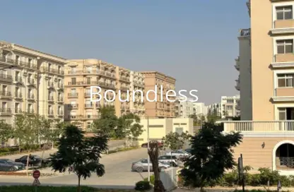 Apartment - 3 Bedrooms - 3 Bathrooms for sale in Hyde Park Central - The 6th Settlement - New Cairo City - Cairo