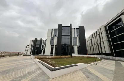 Office Space - 1 Bedroom - 2 Bathrooms for sale in Hyde Park - New Cairo City - Cairo