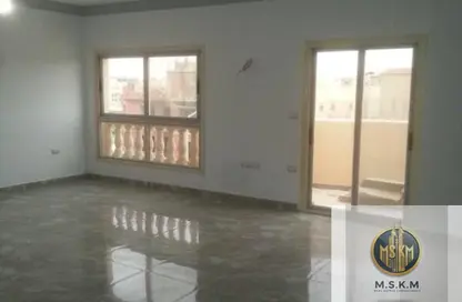 شقة - 3 غرف نوم - 2 حمامات للايجار في شارع زكريا احمد - البنفسج 5 - البنفسج - مدينة القاهرة الجديدة - القاهرة