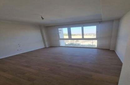 Apartment - 3 Bedrooms - 3 Bathrooms for sale in Pyramids Hills - Cairo Alexandria Desert Road - 6 October City - Giza