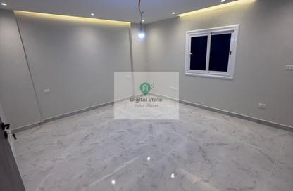Apartment - 3 Bedrooms - 3 Bathrooms for sale in Mohamed Kamel Al Harouny St. - 6th Zone - Nasr City - Cairo
