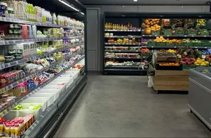 محل تجاري - استوديو للايجار في شارع ال ٩٠ الجنوبي - شارع التسعين الجنوبي - التجمع الخامس - مدينة القاهرة الجديدة - القاهرة