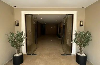 Apartment - 3 Bedrooms - 3 Bathrooms for rent in Village West - Sheikh Zayed Compounds - Sheikh Zayed City - Giza