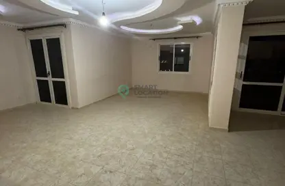 شقة - 3 غرف نوم - 3 حمامات للايجار في شارع طلعت مصطفي - الرحاب المرحلة الخامسة - الرحاب - مدينة القاهرة الجديدة - القاهرة