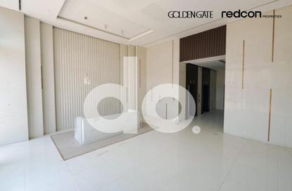 Office Space - Studio for sale in Golden Gate - South Teseen St. - The 5th Settlement - New Cairo City - Cairo
