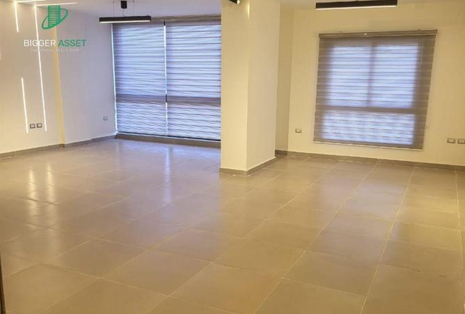 8593839 - Property Image 2