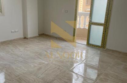 Apartment - 3 Bedrooms - 2 Bathrooms for rent in Street 31 - 11th District - Sheikh Zayed City - Giza