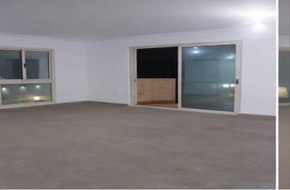 Office Space - 3 Bedrooms - 3 Bathrooms for rent in Al Batal Ahmed Abd El Aziz St. - Mohandessin - Giza